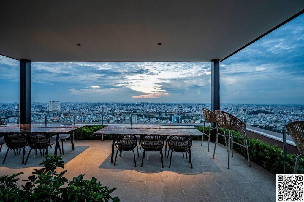 Căn hộ The Marq Luxury District 1 Hcmc 2masterbrs *